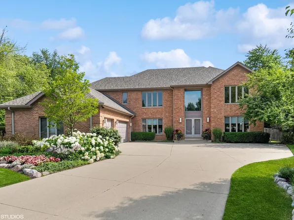 2507 Astor Ct, Glenview, IL 60026