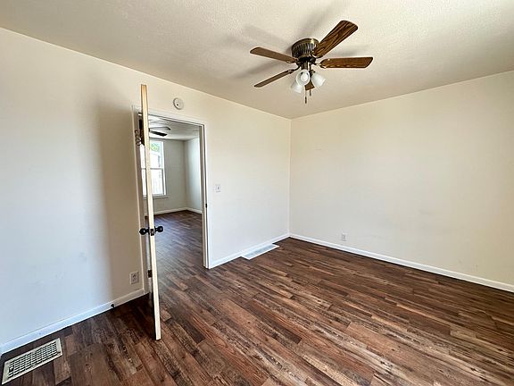 3rd image of 821 W 26th St APT 4