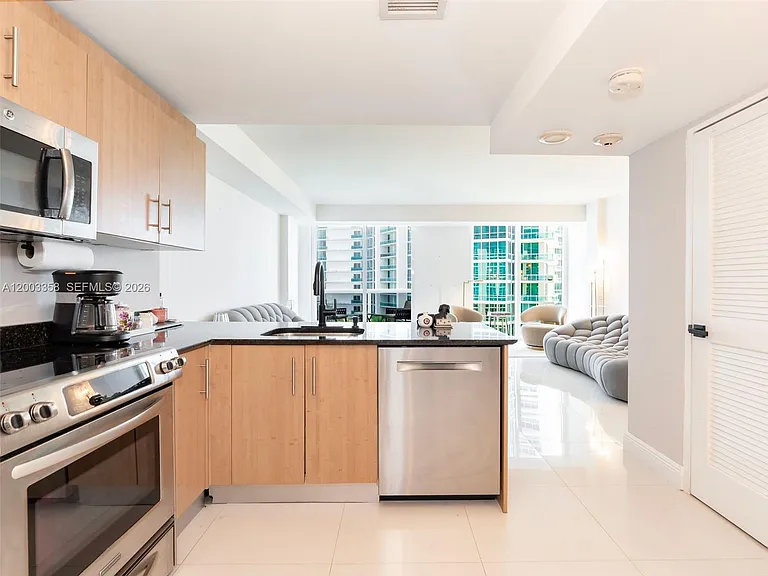 10275 Collins Ave #802 — Photo 10