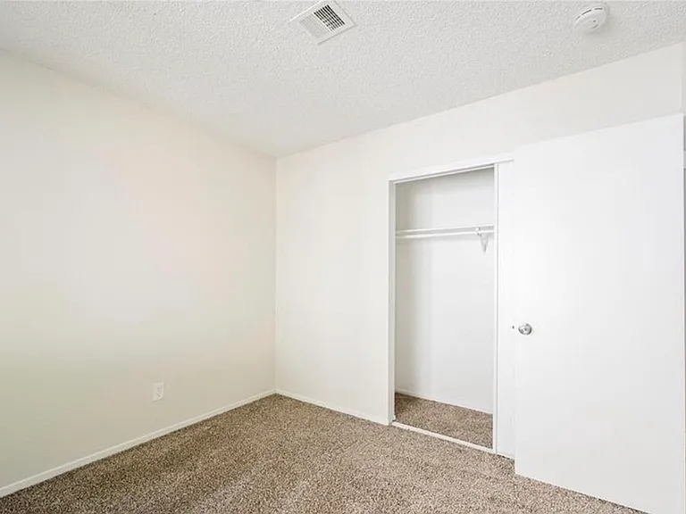 4405 McBride Dr — Photo 11