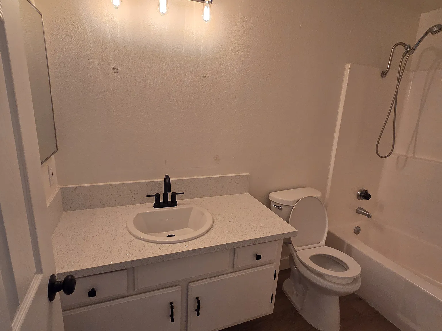 14179 Rosewood Dr — Photo 2