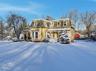 36 Maple St, Wilbraham, MA 01095