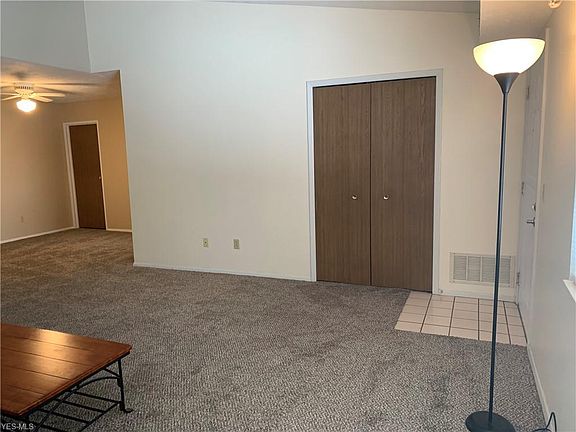 3rd image of 27069 Oakwood Cir APT 118W