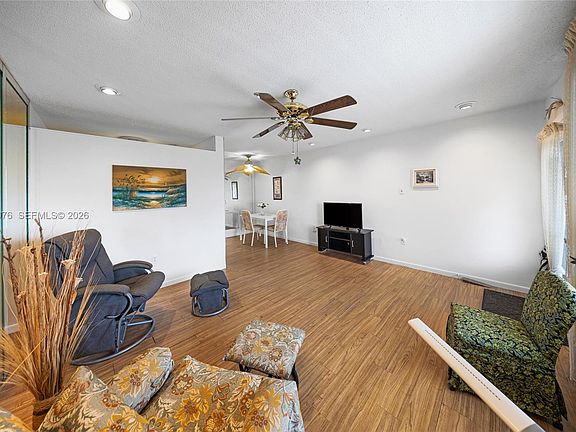 3rd image of 15600 NE 6th Ave APT 28D