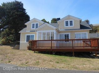 1120 SW 12th St, Newport, OR 97365