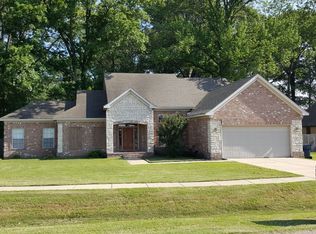 1146 L H Polk St, Marion, AR 72364
