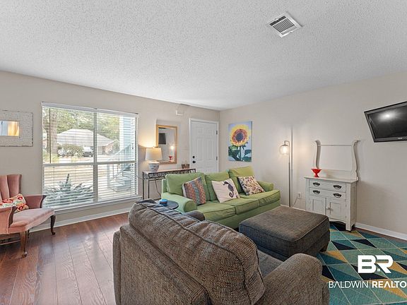 3rd image of 8540 Southwood Ct APT B