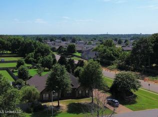 5015 Hillsdale Dr, Olive Branch, MS 38654