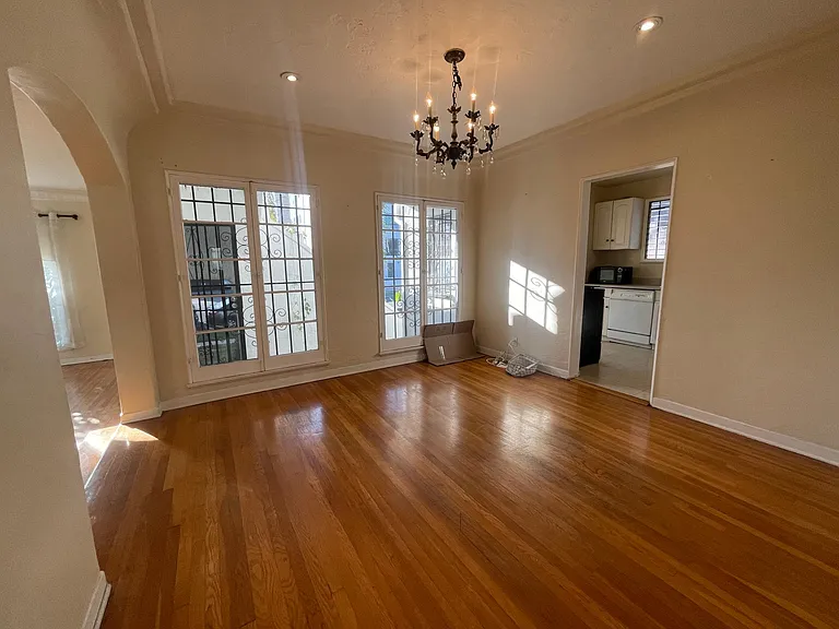 1060 S Corning St — Photo 19