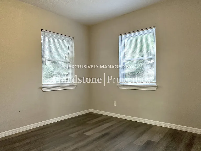 3347 Phyllis St — Photo 18