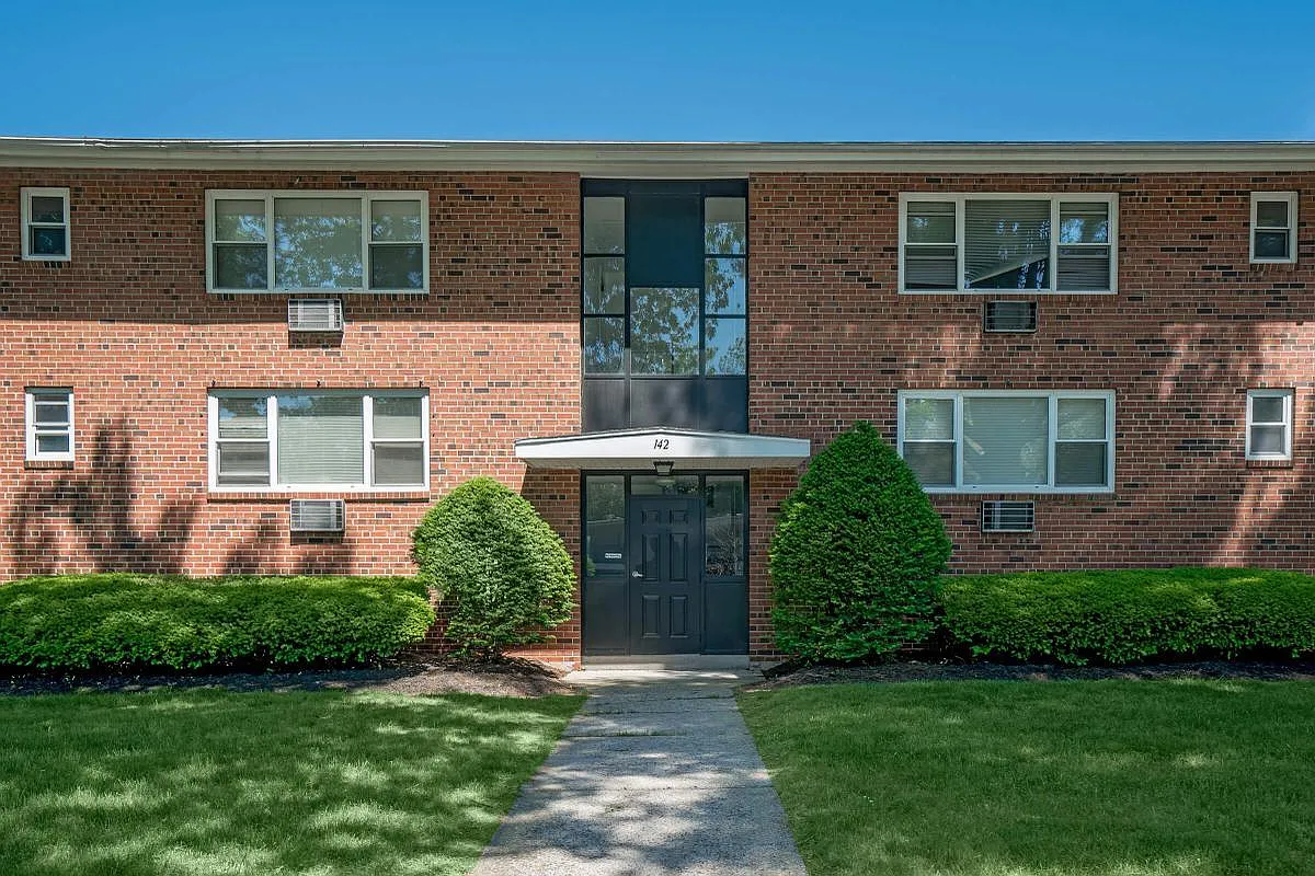 Villages at Shore Landing — Photo 4