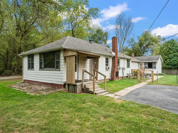 75 Hjelm Rd, Porter, IN 46304