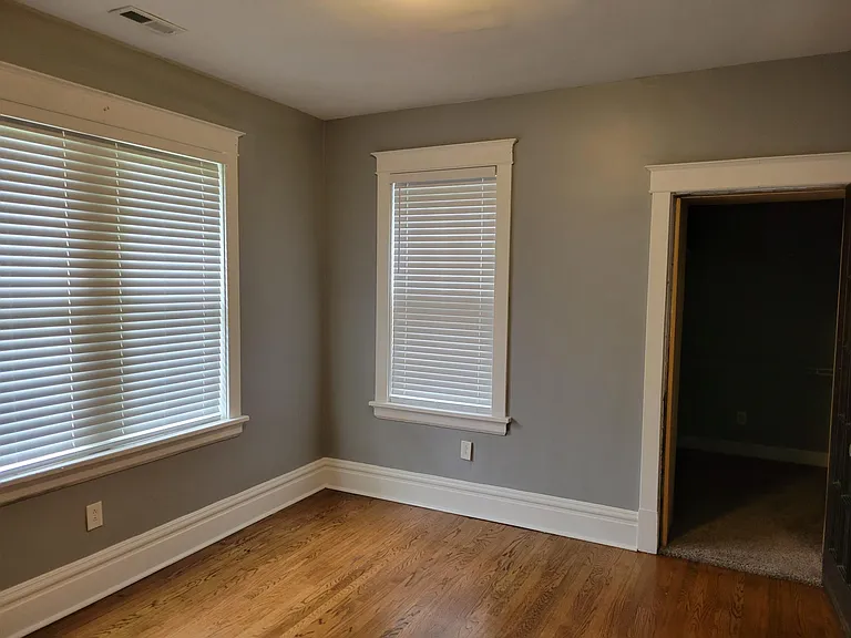 6033 Enright Ave — Photo 13