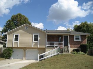 1308 SW 24th St, Blue Springs, MO 64015