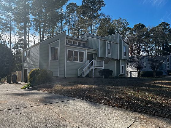 2nd image of 2583 Ballew Ct NE