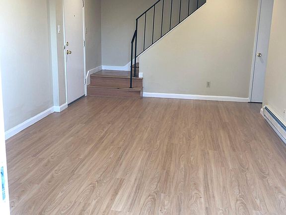 2nd image of 974 Nora Way