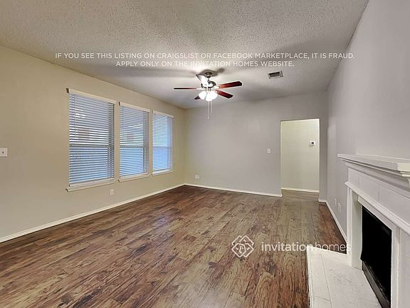 3rd image of 3932 Overlake Dr