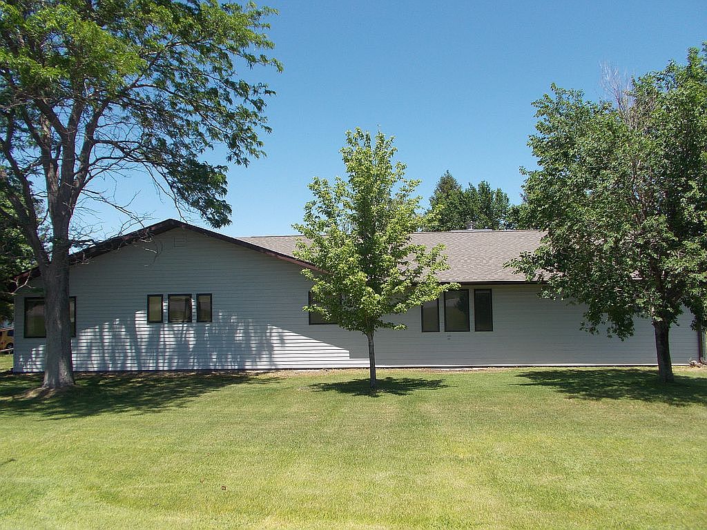 327 E Highway 2, Hyannis, NE 69350 Zillow