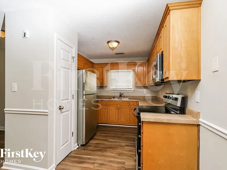 115 Kendall Ln — Photo 9