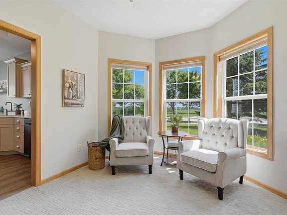 5th image of 49 Duck Creek Pl