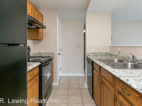 1610 Arlyn Cres #D, Charlotte, NC 28213