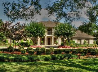 704 Tall Pines Dr, Friendswood, TX 77546