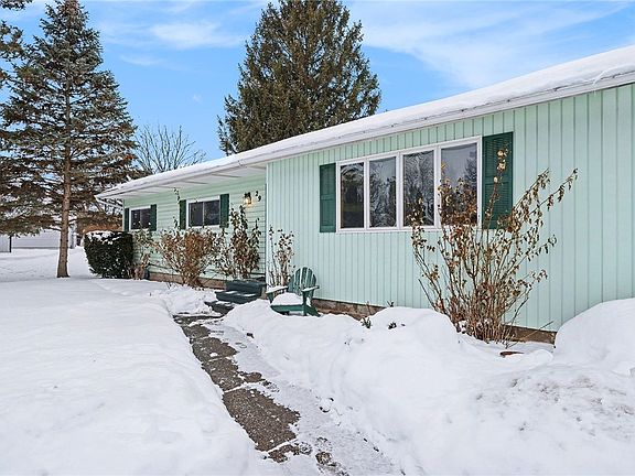 2nd image of 29 Amesbury Rd