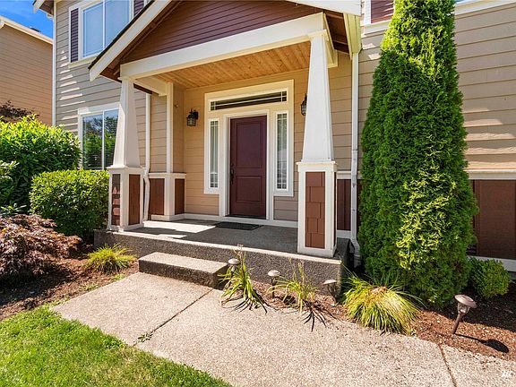 2nd image of 15018 82nd Avenue E