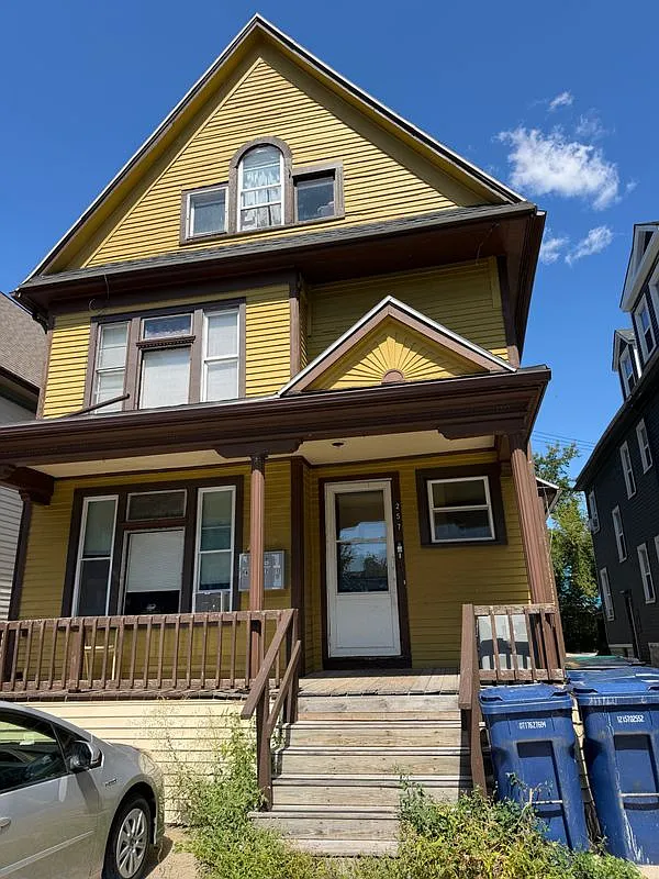 1 bed, 1.0 bath, 650 sqft, $1,200 — Photo 1