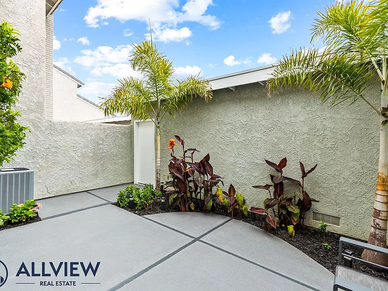 8275 Cherrywood Cir — Photo 29
