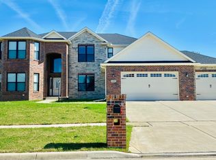 1502 Jacobs Blvd, Champaign, IL 61822