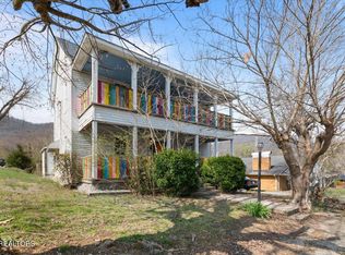 210 W Walden St, La Follette, TN 37766