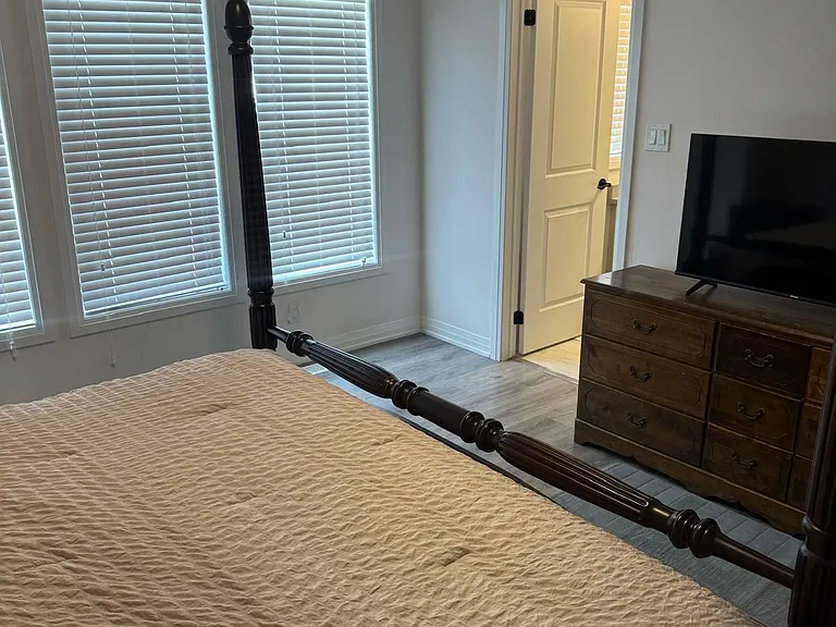 42 Ambereen Pl E — Photo 23