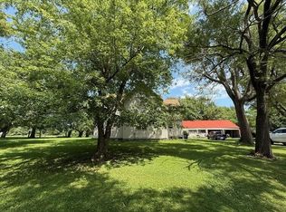 754 Carpenter St, Osborn, MO 64474