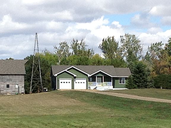 2nd image of 45144 Wildwood Dr