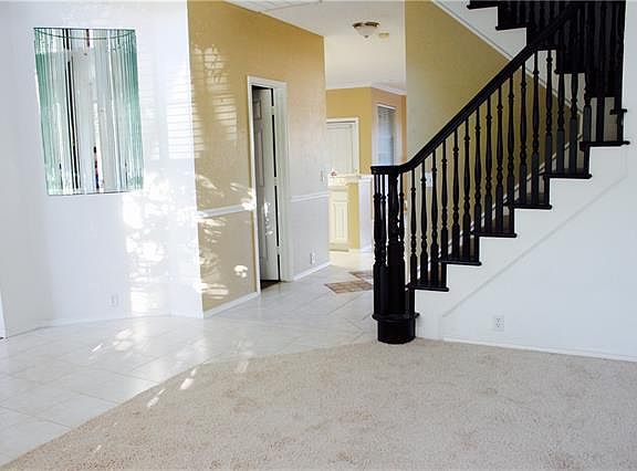 2nd image of 1221 Bedford Ln
