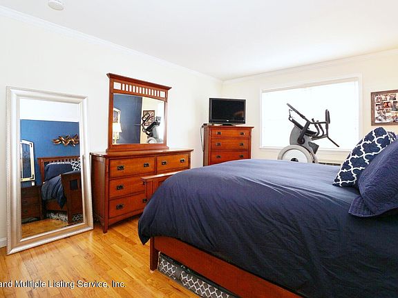 4th image of 218 Naughton Ave #D