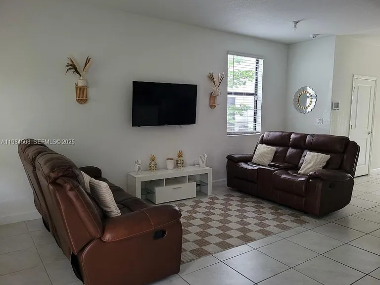 1161 SW 8th Ave — Photo 8