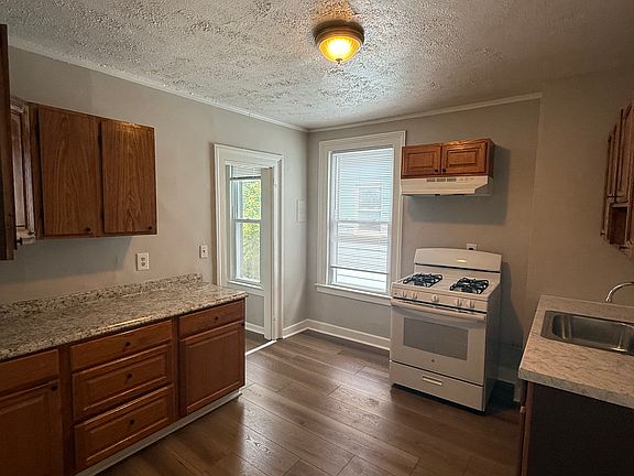5th image of 738 Winchester Ave #B