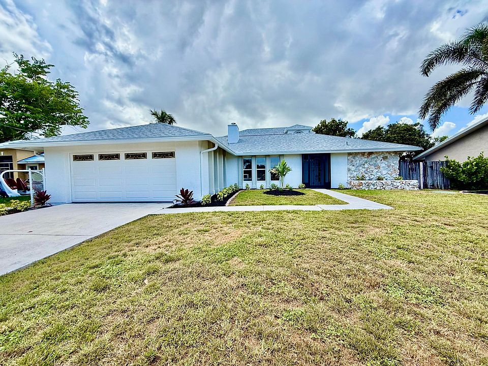 1st image of 1898 SE Fallon Drive