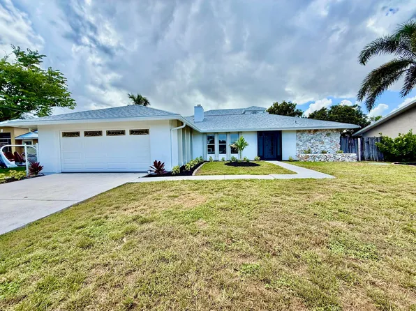 1898 SE Fallon Drive, Port St Lucie, FL 34983