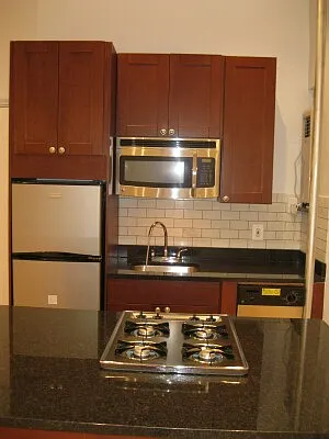 Rented by Tower Brokerage | media 62