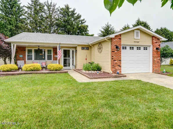 98 Lions Head Boulevard S, Brick, NJ 08723