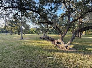 0 River Oaks Rd, Damon, TX 77430