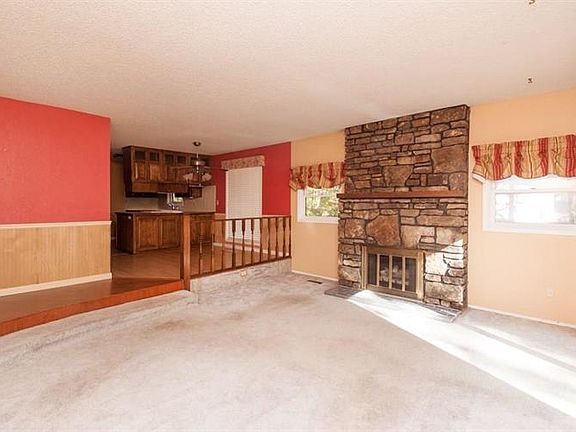 4th image of 12 Lulworth Ln