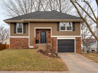 119 S 50th Ct, West Des Moines, IA 50265