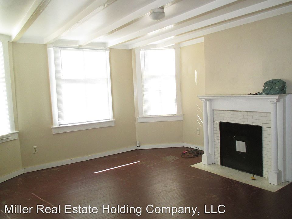 2nd image of 201 E 31st St APT 3