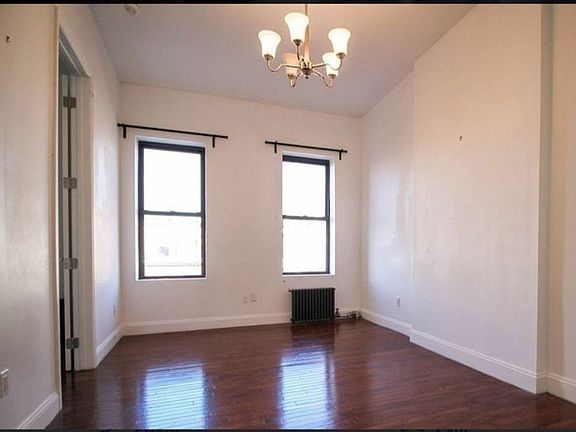 3rd image of 93 Bainbridge St APT 3R
