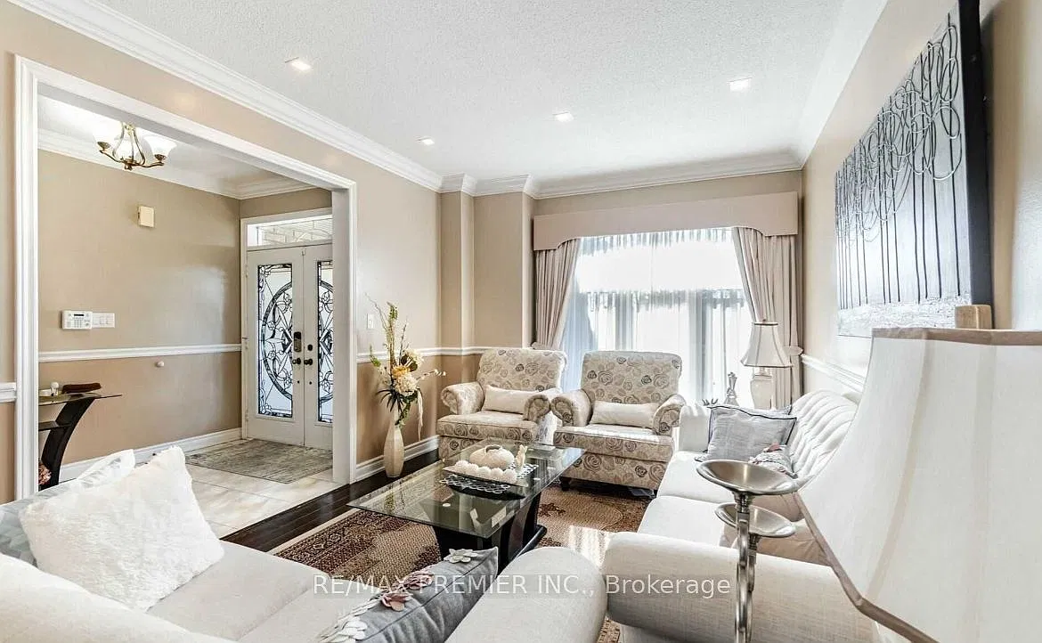 4 bed, $4,200 — Photo 3