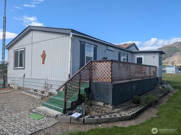 12 Moonlight Drive, Oroville, WA 98844